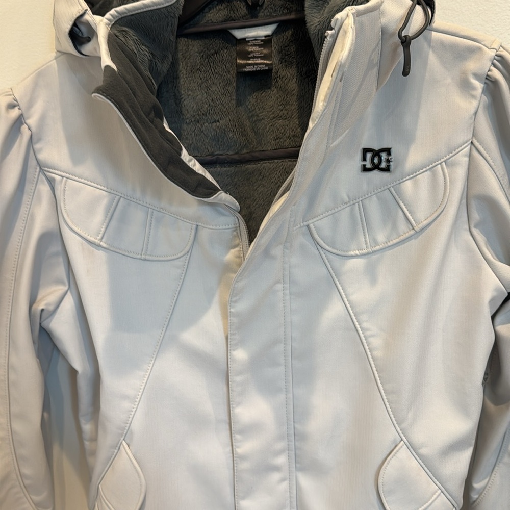 DC Women's Ski & Snow Jacket - Light Gray - Picture 9 of 12
